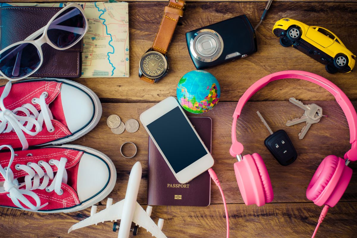 Smart travel accessories